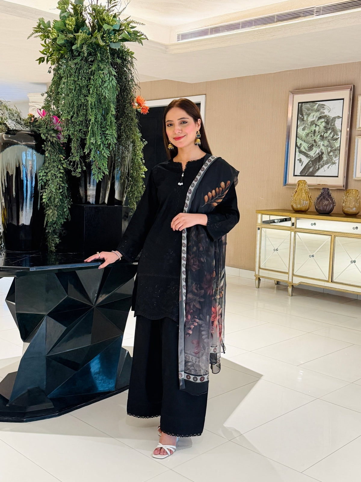 ZOYA – Cotton Lawn 3PC Suit - Mizaaz