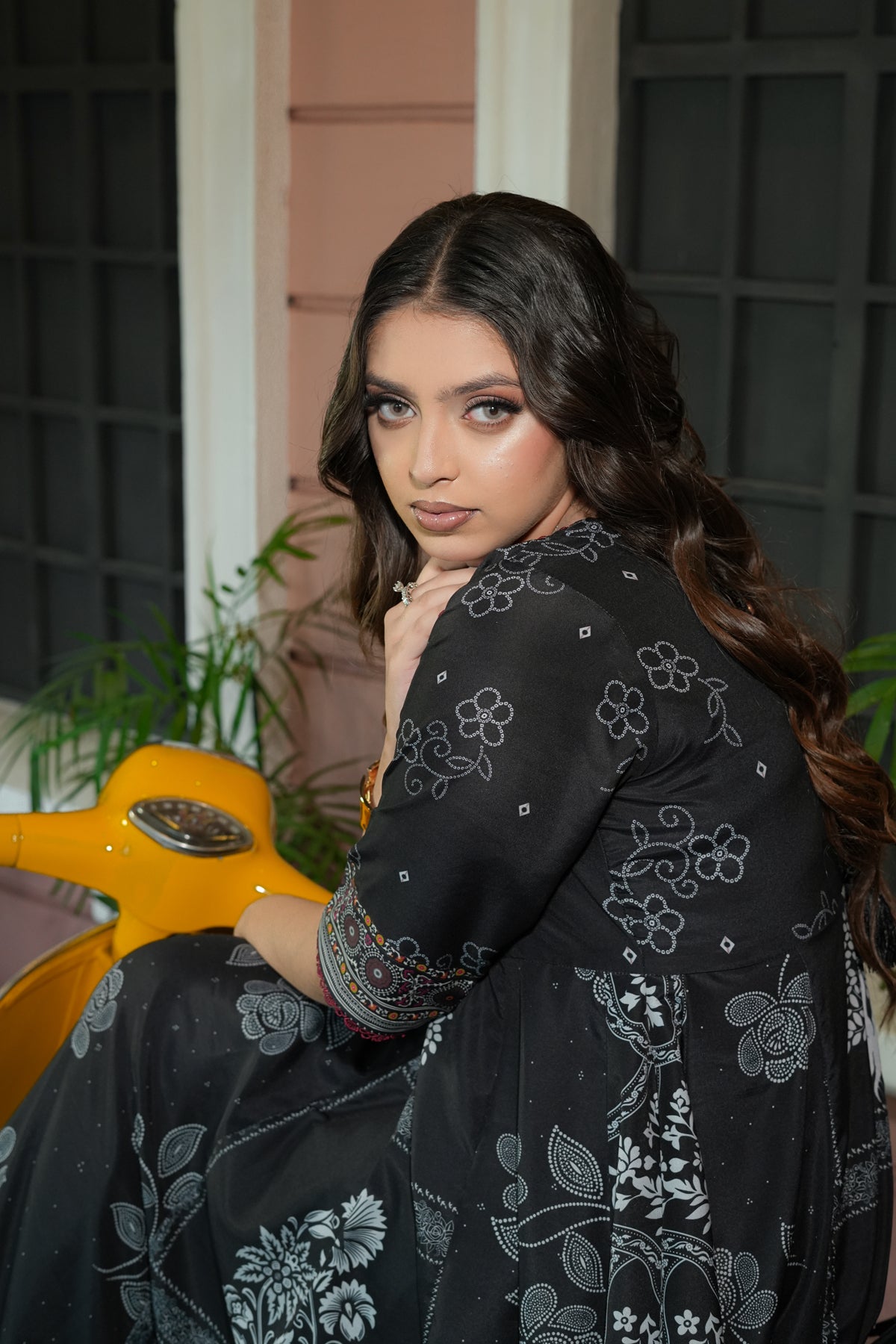 SIYAH POSH