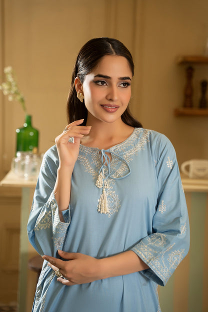 Daniya sky blue lawn suit sleeve embroidery - Mizaaz Pakistan
