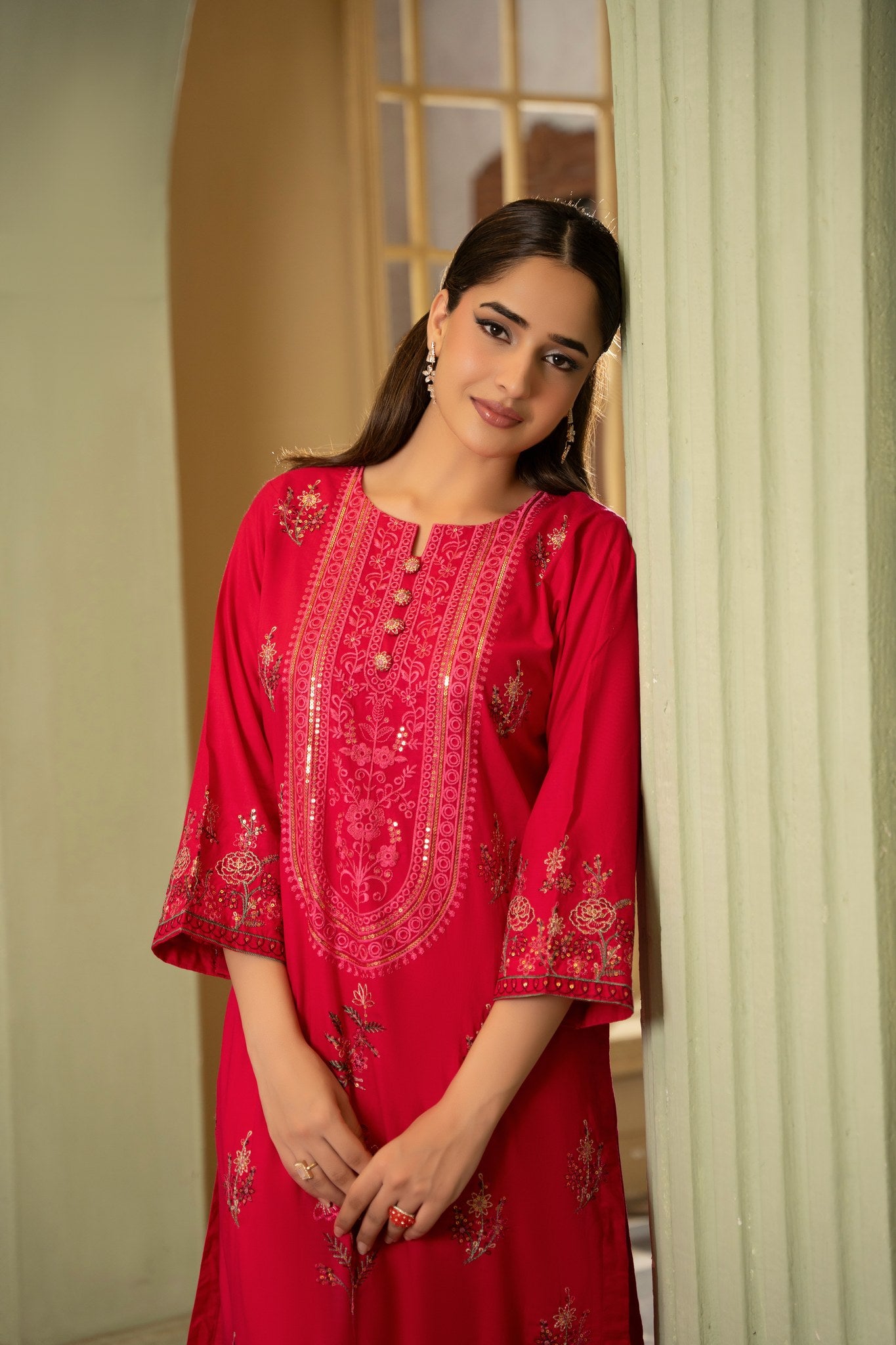Gulrukh pink embroidered lawn suit back view - Mizaaz Pakistan