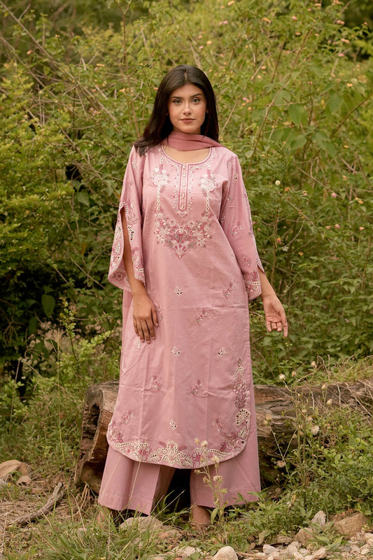 HEER – Embroidered Lawn 3PC Suit - Mizaaz