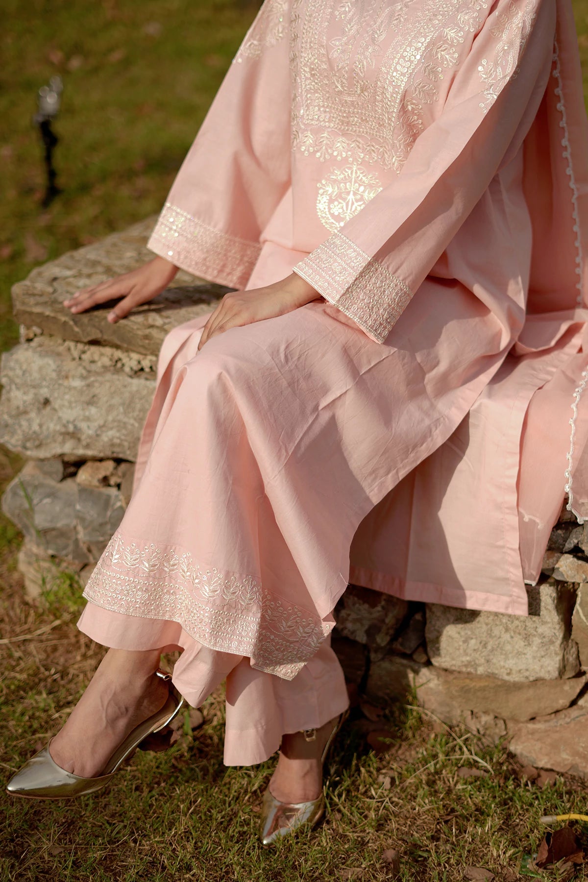LILY – Embroidered Lawn 3PC Suit - Mizaaz