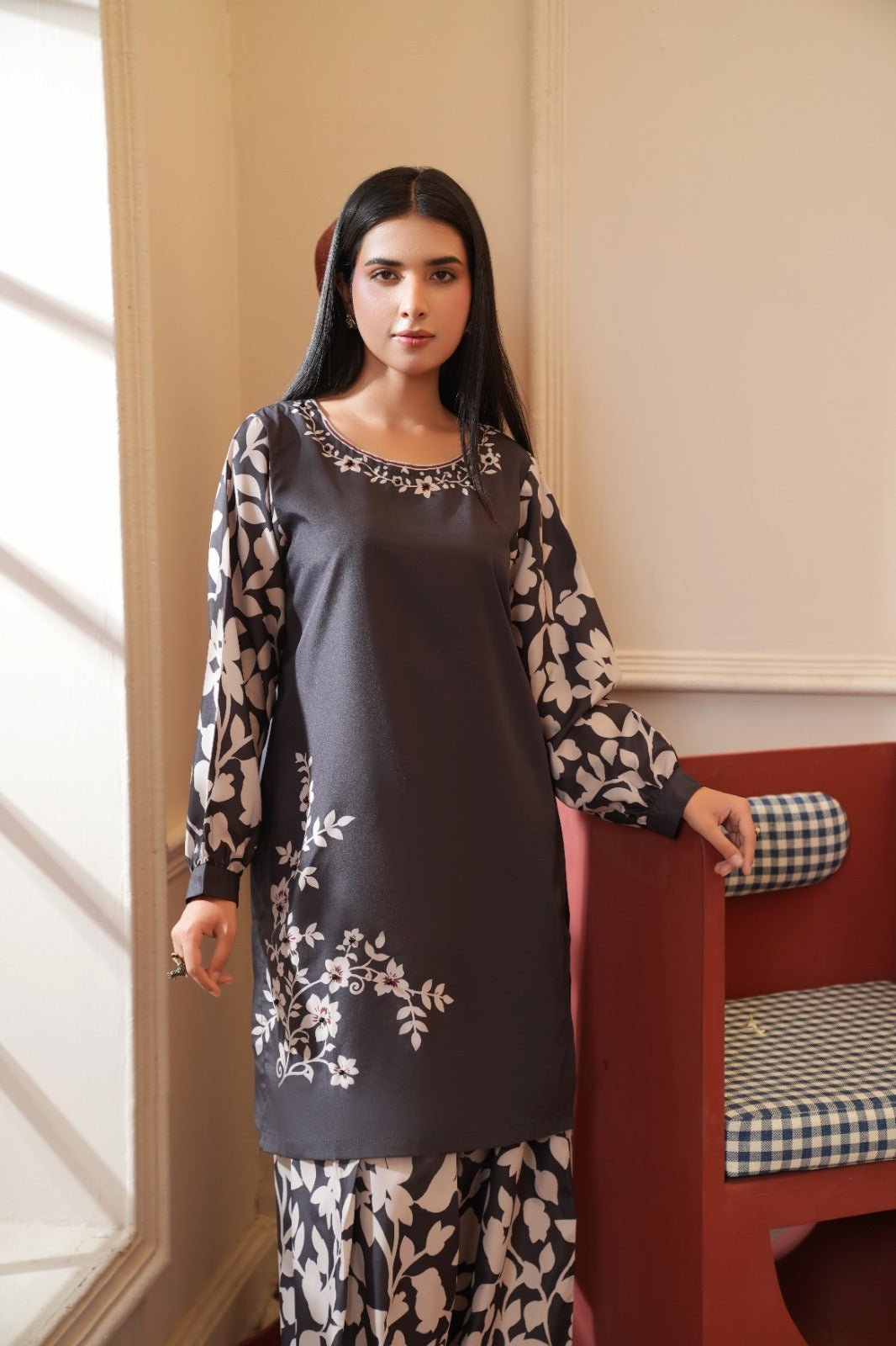 Maheen - Crepe Grip Floral Printed Co-ord Set - Mizaaz