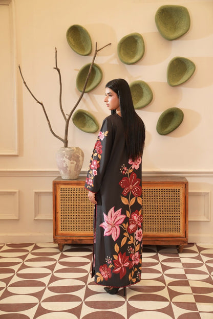 Nimra — Black Pink Floral Crepe Grip Kaftan - Mizaaz