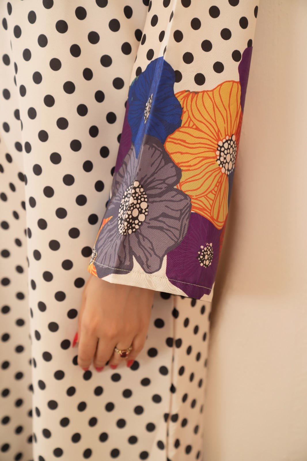 Saba — Cream Polka Dot Floral Crepe Grip Kaftan - Mizaaz